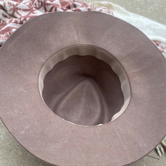 Michael Stars Camel Wool Rancher hat with pheasant feather trim - Picture 3 of 3